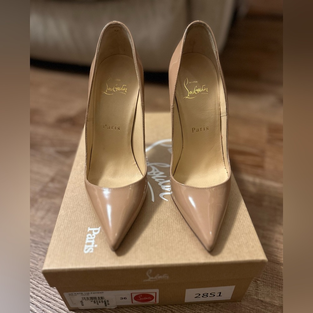 CHRISTIAN LOUBOUTIN So Kate Patent - Nude